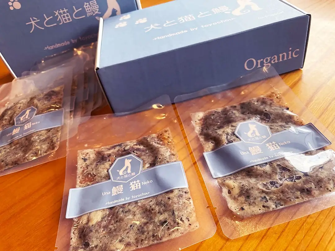 「ＵＮＡNEKO」 ウェットタイプのキャットフード「ＵＮＡNEKO」 ウェットタイプのキャットフード